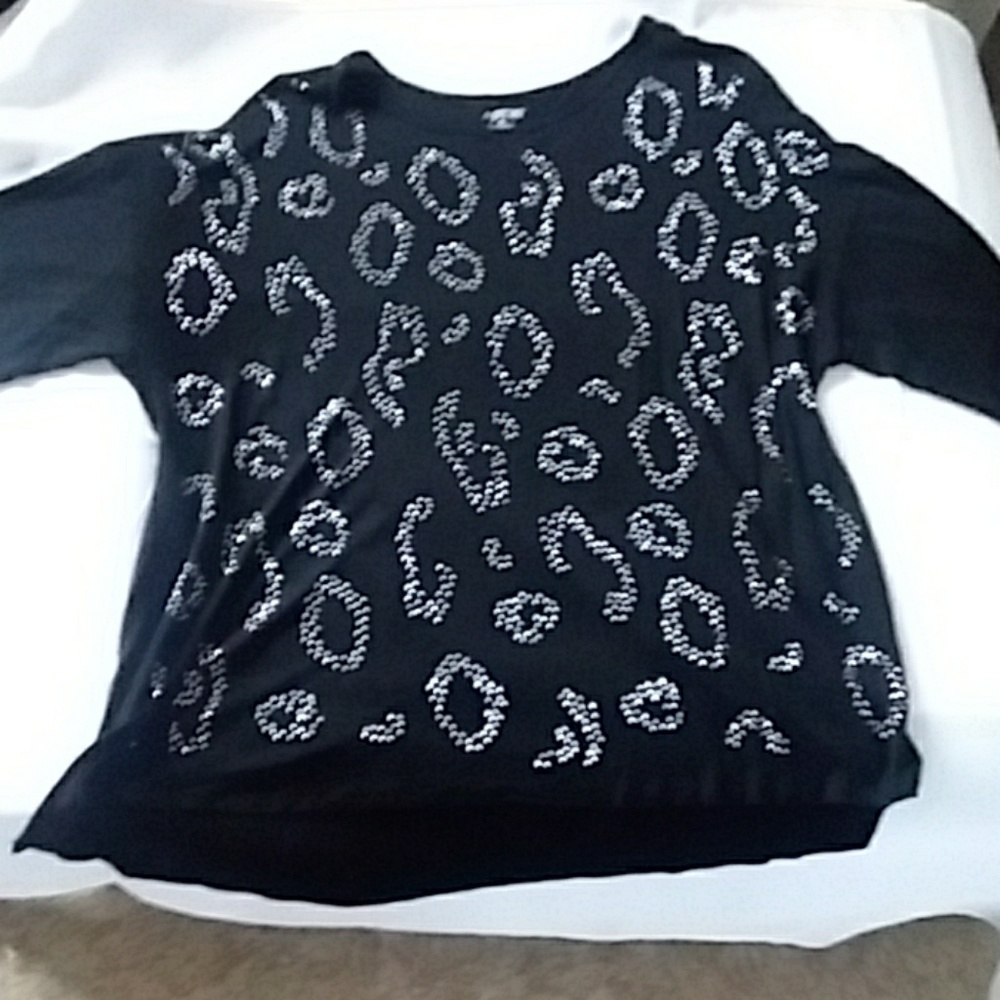 Apt 9 Top